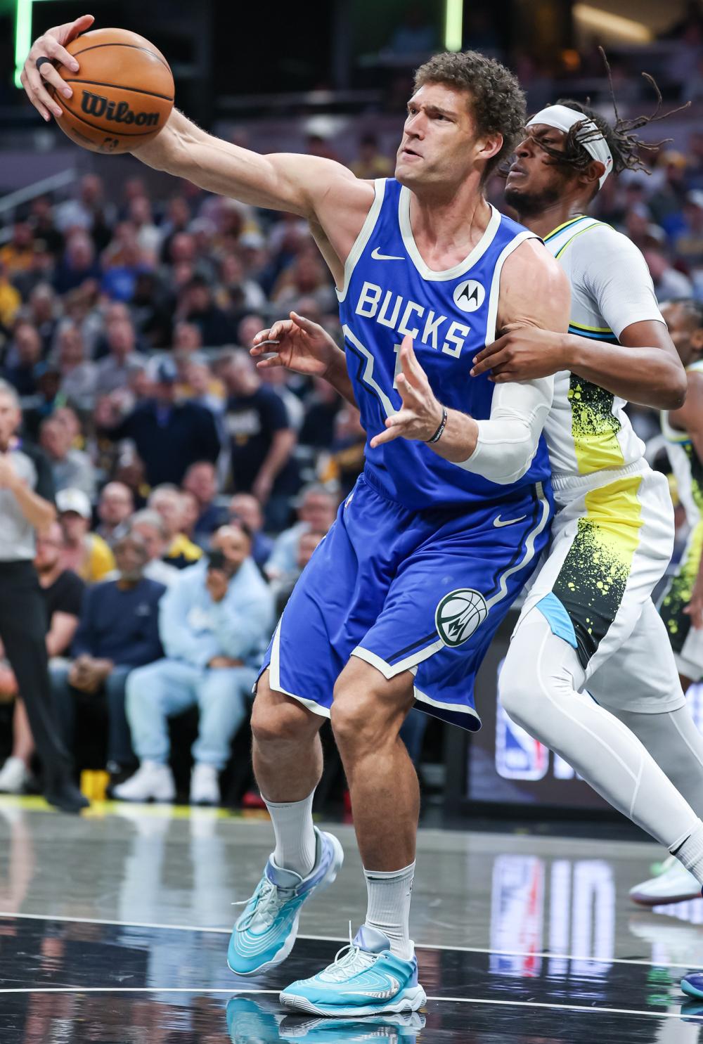 后场失误直 后场失误直