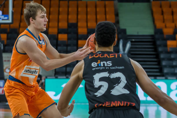 整体防守策 整体防守策