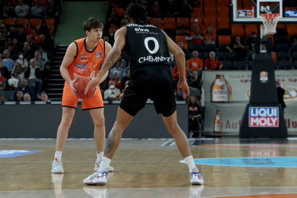 康复中的关 康复中的关