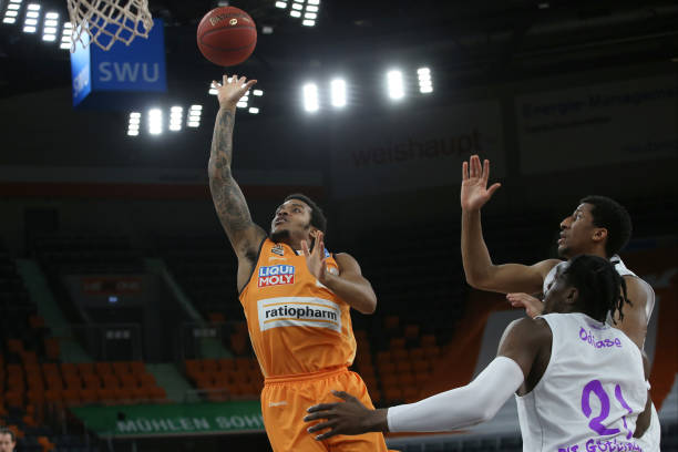 壶队在比赛 壶队在比赛