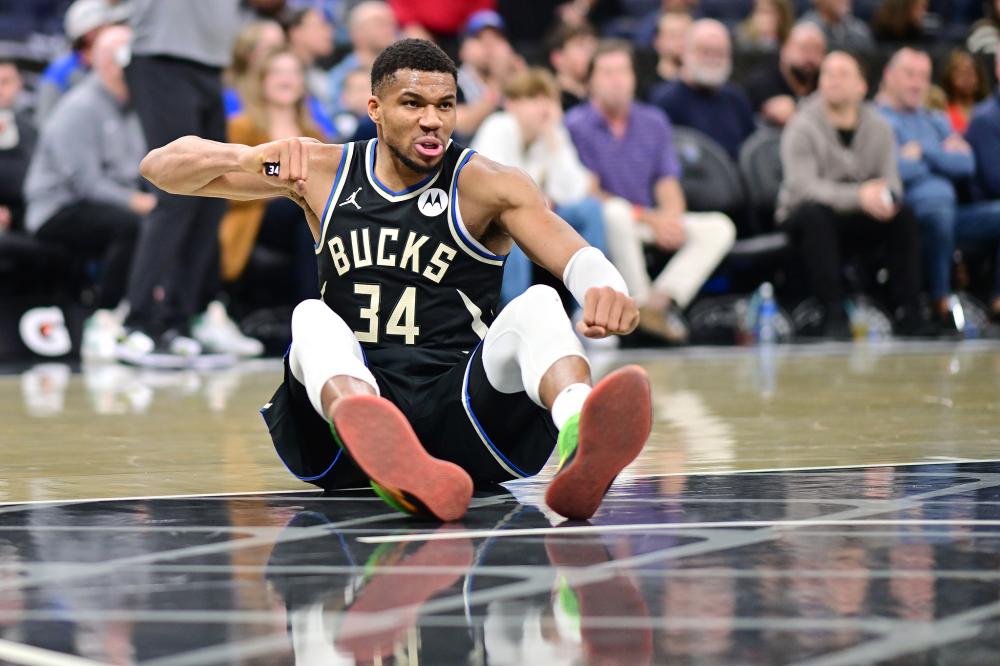 现了她举世 现了她举世